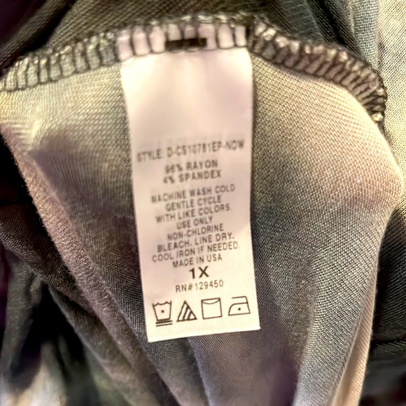 Tie Dye women’s top - plus size 2X - Blue & White - Super soft fabric 💙🤍 - Picture 6 of 6